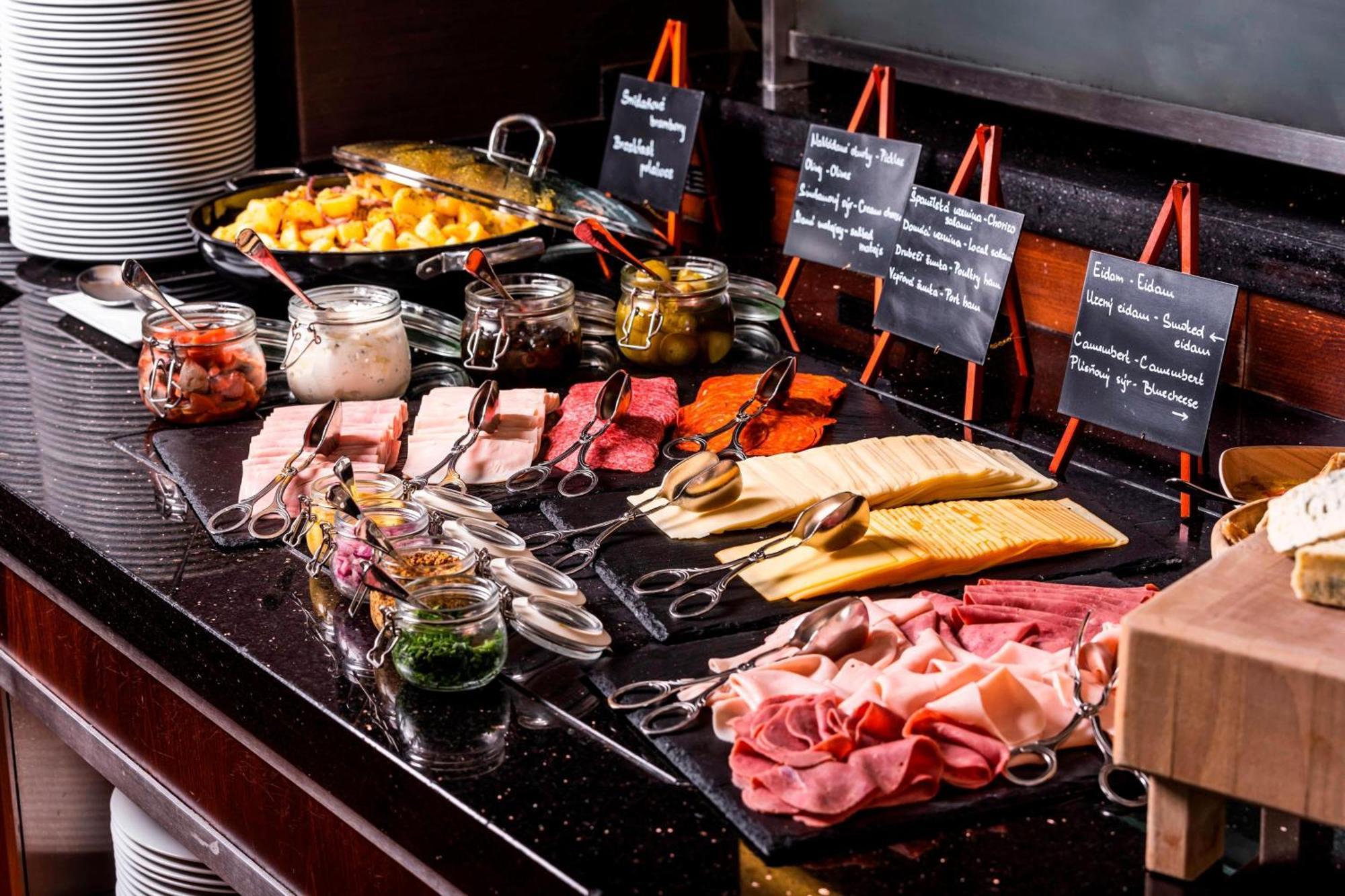 Courtyard By Marriott Prague City Restaurant billede